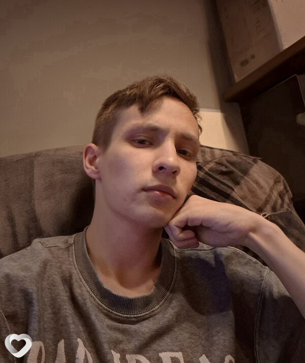 Евгений, 23, Омске — анкета №1047292