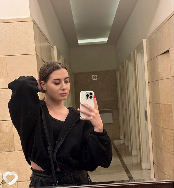 Оля, 21, Иванове — анкета №1047514