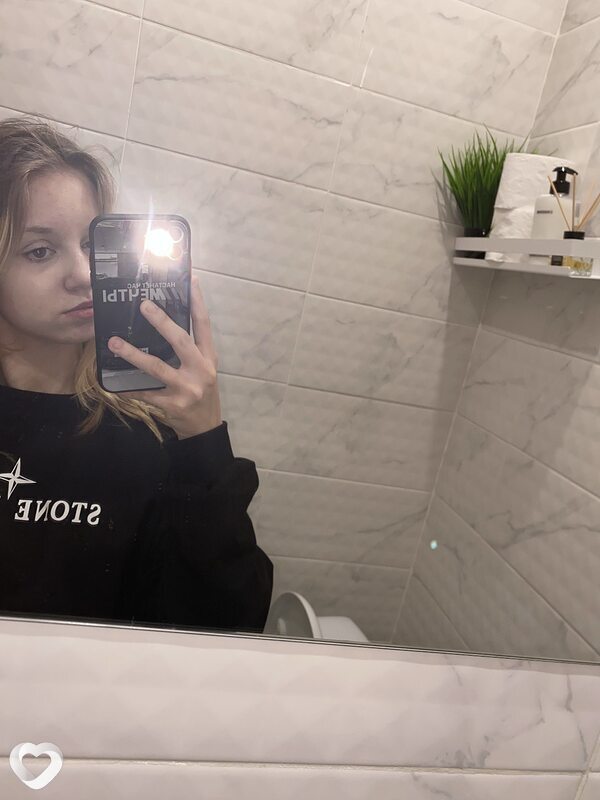 Настюша, 20, Москве — анкета №1047882