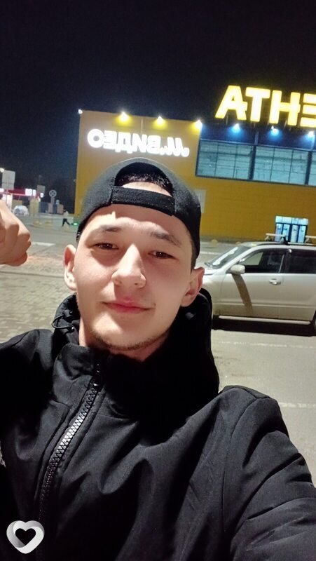 Бек, 23, Томске — анкета №1048270