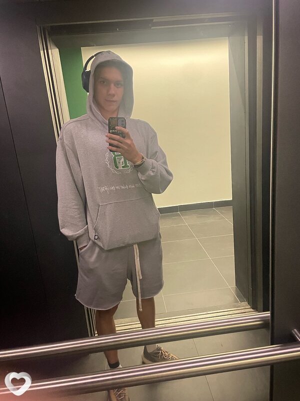 Александр, 21, Москве — анкета №1049695