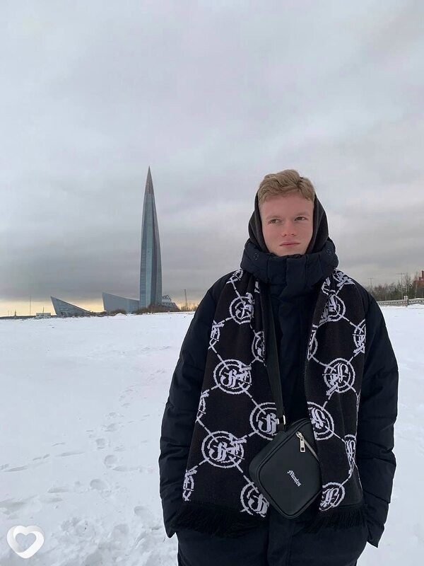 Максим, 24, Москве — анкета №1051043