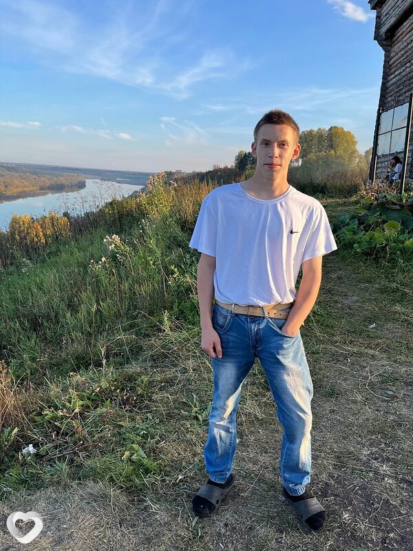 Владимир, 21, Соликамске — анкета №1052092