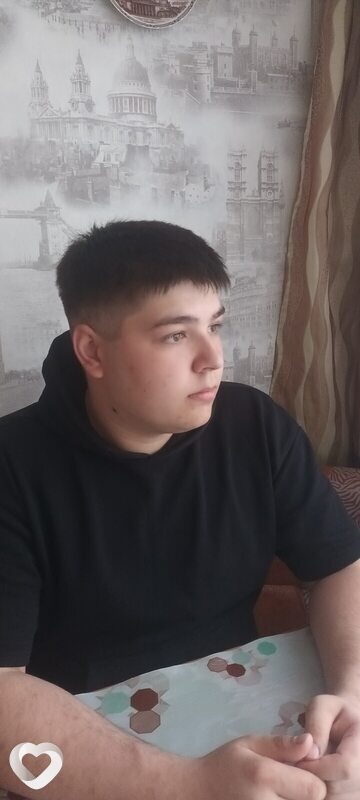 Евгений, 21, Благовещенске — анкета №1054418