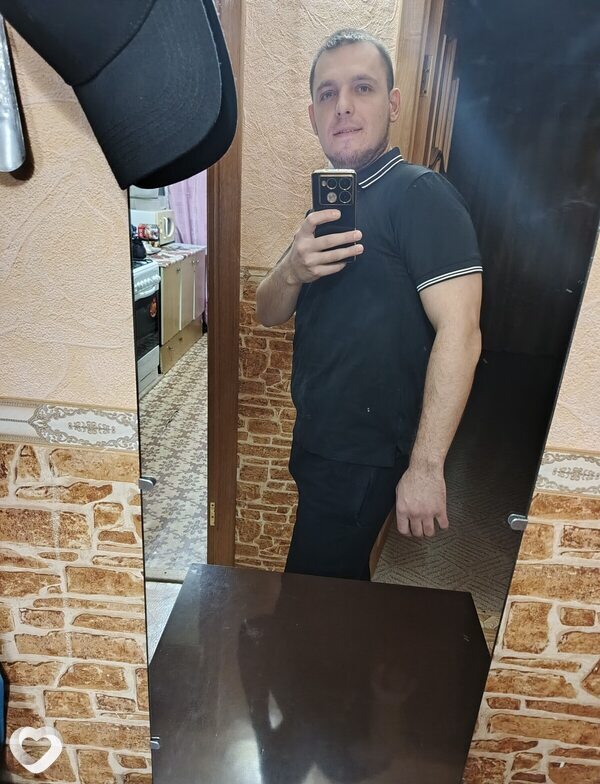 Артëм, 32, Волжском — анкета №1054613