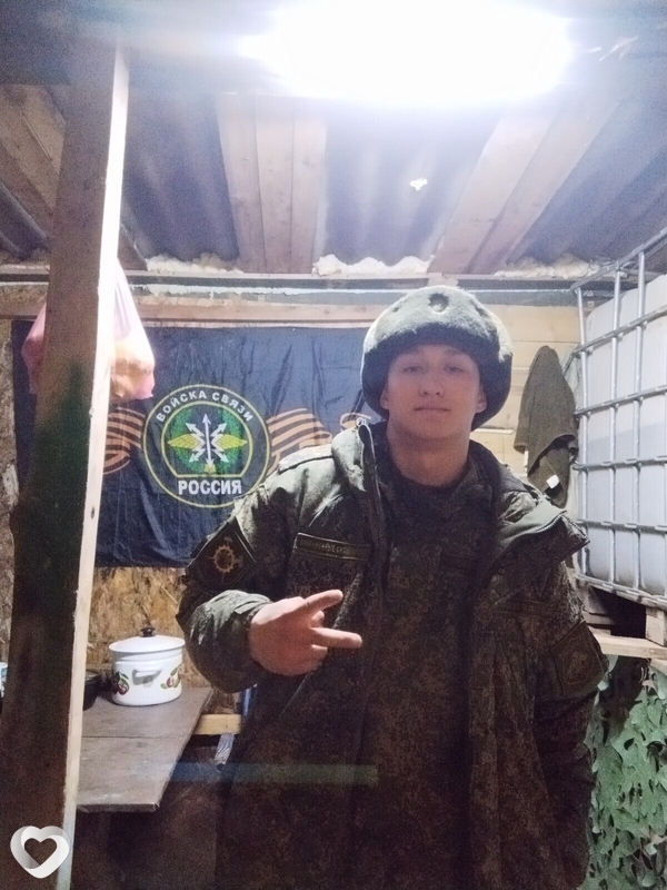 Эдуард, 22, Москве — анкета №1055317