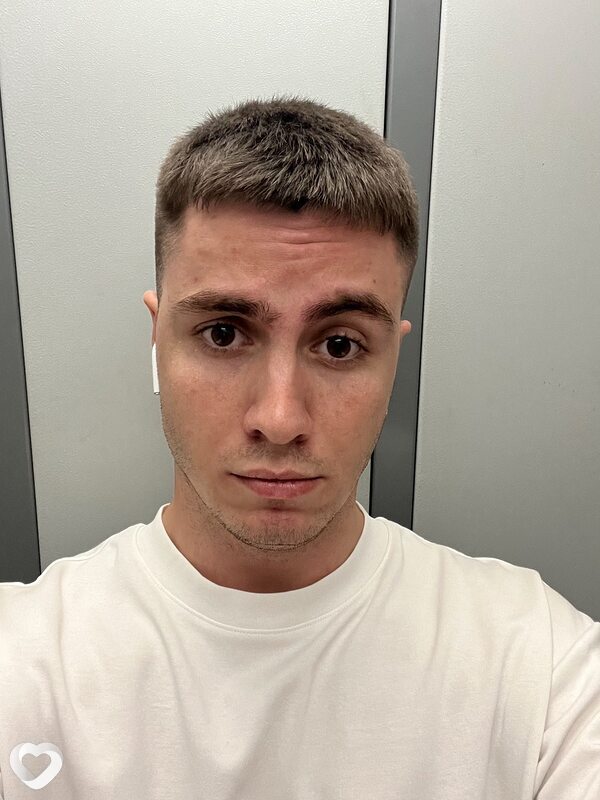 Артем, 23, Екатеринбурге — анкета №1056224