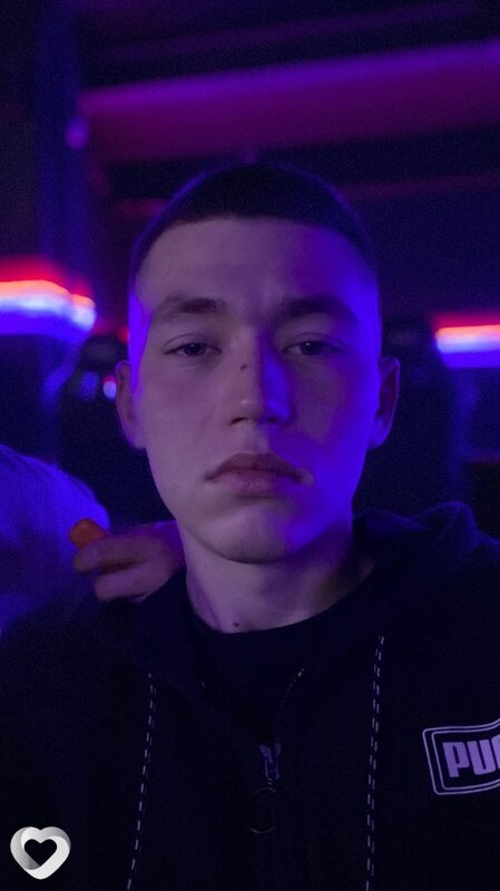 Артур, 24, Москве — анкета №1056681