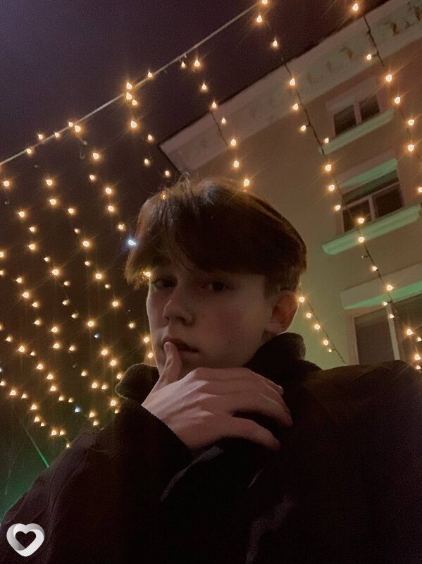 Илья, 21, Екатеринбурге — анкета №1059989