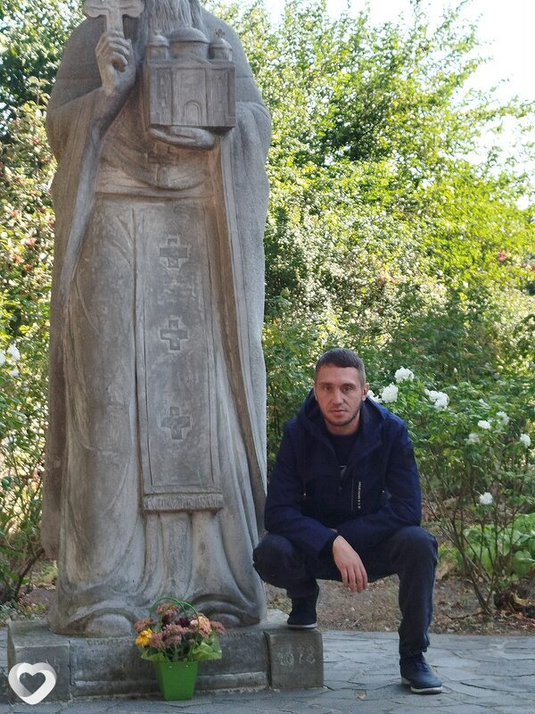 Кикос, Канев