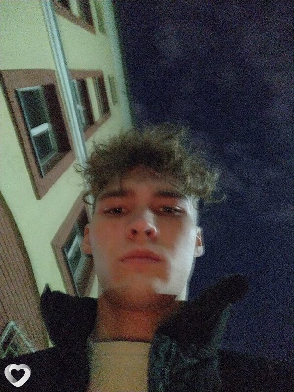 Кирилл, 23, Омске — анкета №1062662
