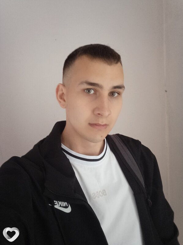 Максим, 23, Кургане — анкета №1063000