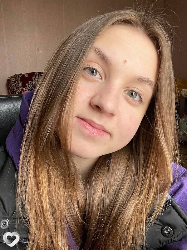 Альона, 21, Киеве — анкета №1066498