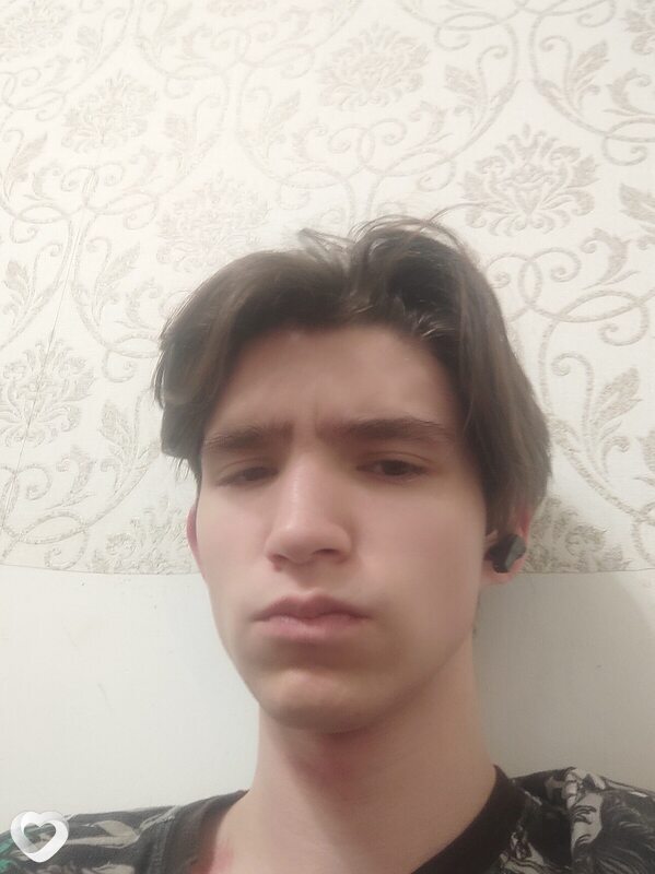 Максим, 20, Москве — анкета №1066673