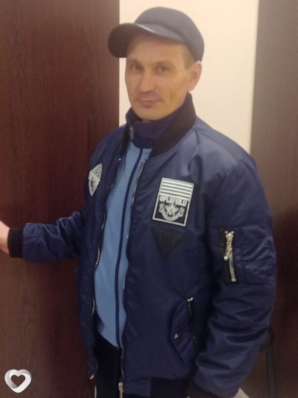 Александр, 41, Новоалтайске — анкета №1068761