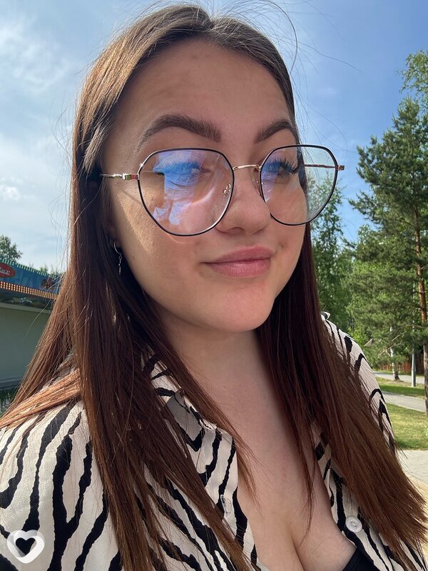 Вика, 21, Екатеринбурге — анкета №1069034