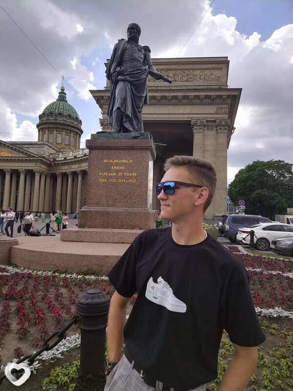 Максим, 23, Москве — анкета №1069550