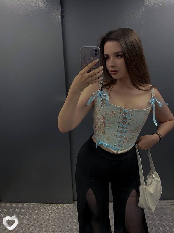 Елена, 22, Светлограде — анкета №1069459