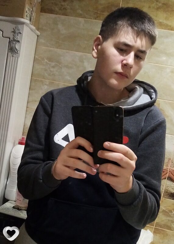 Евгений, 20, Старых Дорогах — анкета №1069839