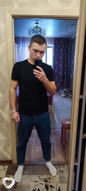Артём, 22, Курске — анкета №1071099