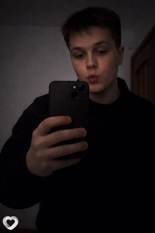 Александр, 21, Москве — анкета №1071321