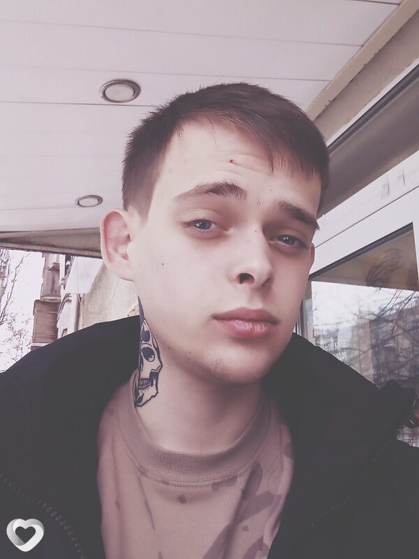 Максим, 22, Москве — анкета №1072364
