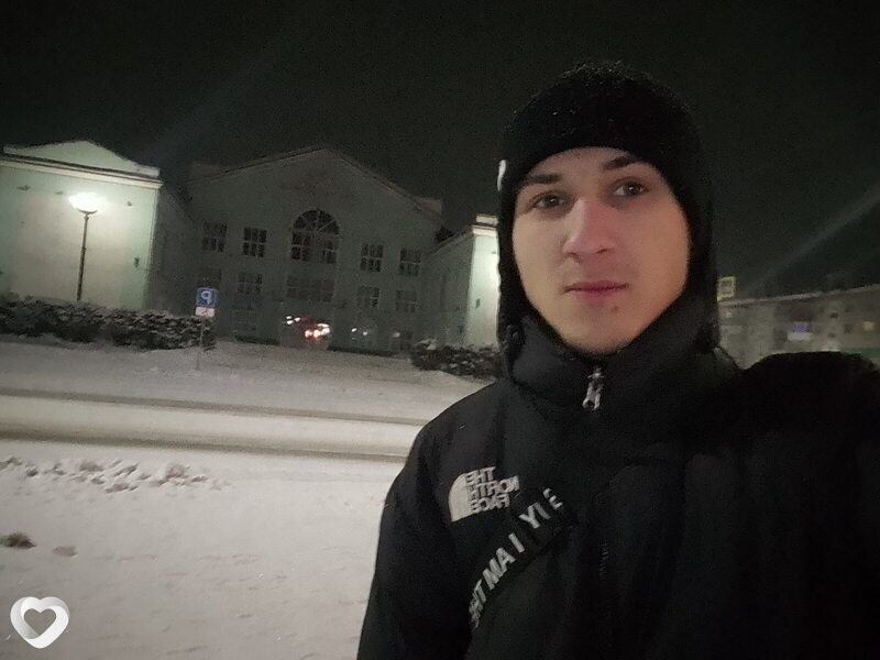 Илья, 21, Киселевске — анкета №1073362