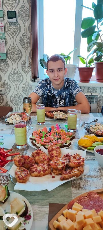 Лев, 20, Москве — анкета №1074459
