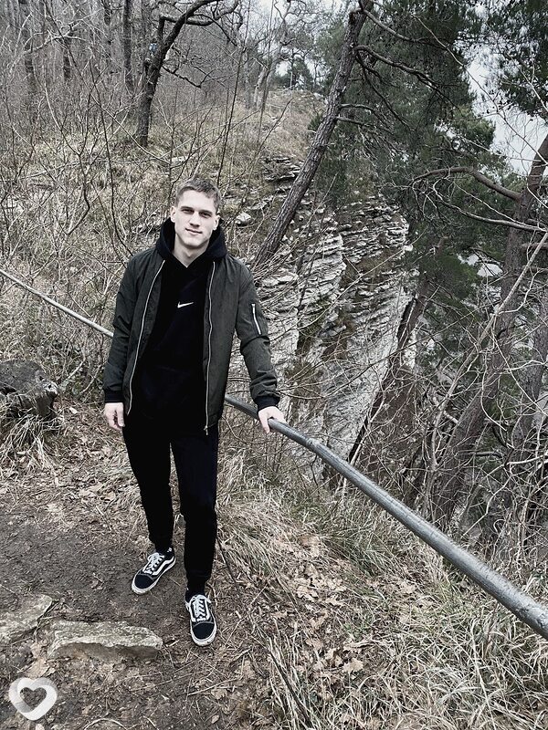 Александр, 20, Москве — анкета №1075552