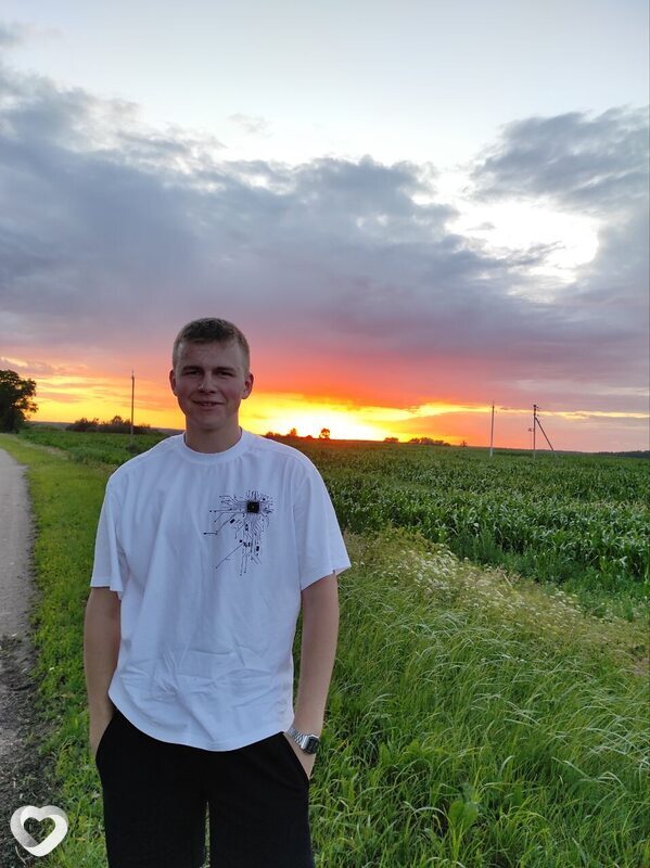 Артём, 21, Витебске — анкета №1076679