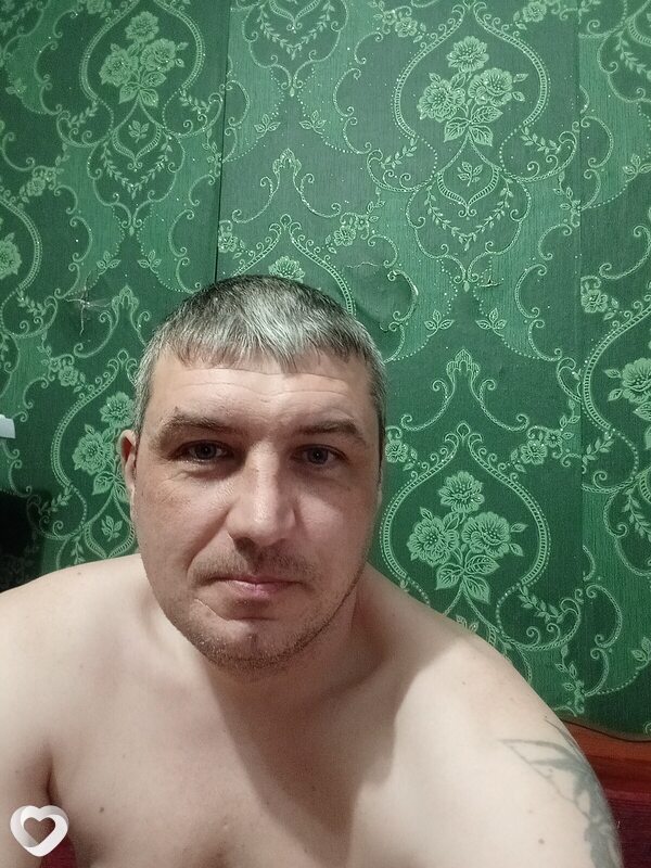 Максим, 39, Белогорске — анкета №1076772
