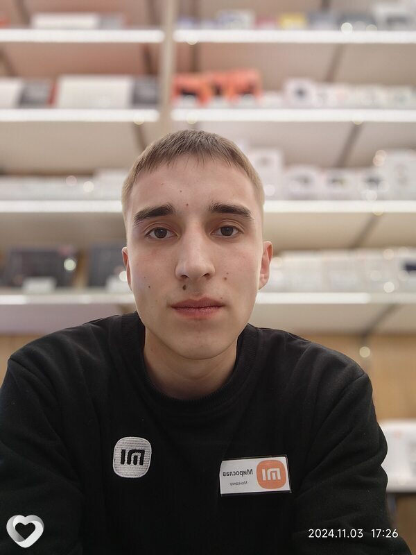 Мирослав, 22, Снежном — анкета №1076712