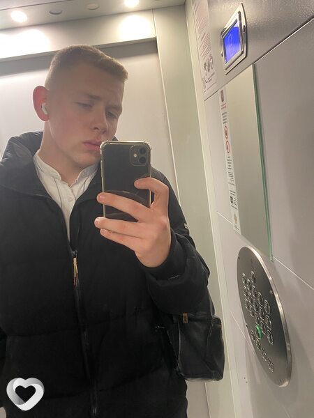 Максим, 21, Москве — анкета №1078469