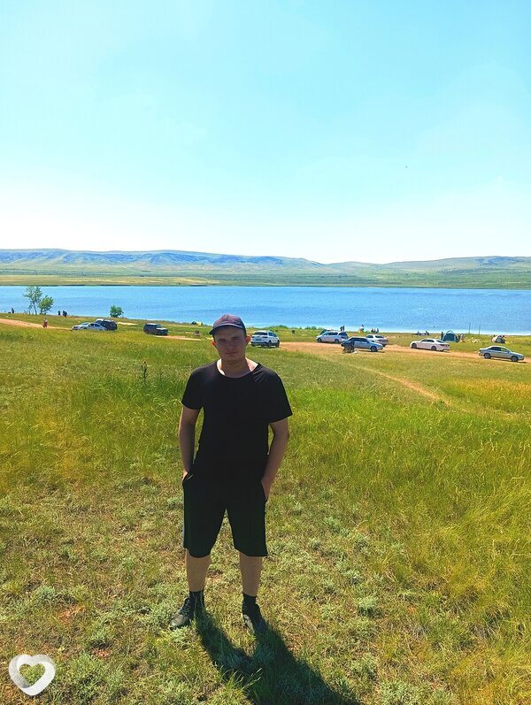 Николай, 24, Саяногорске — анкета №1079296