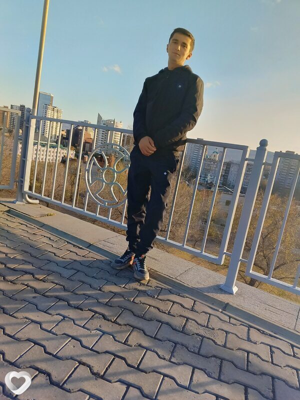 Лутик, 20, Красноярске — анкета №1079396