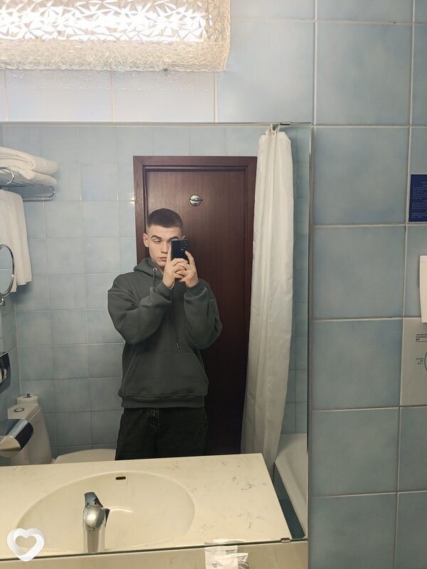 Иван, 22, Омске — анкета №1080028