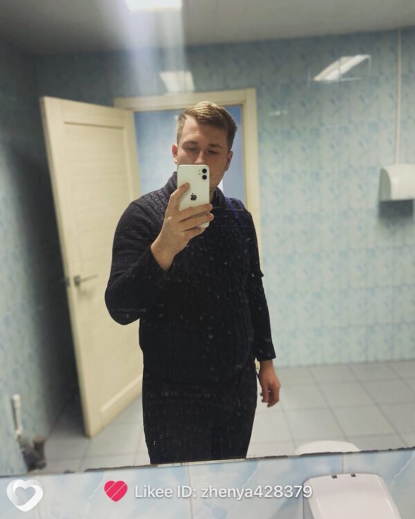 Женя, 24, Москве — анкета №1080493