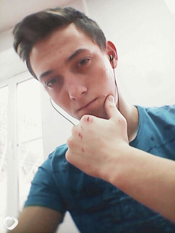 Максим, 26, Курчатове — анкета №1083589