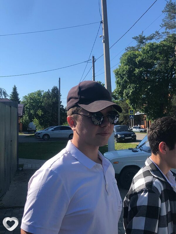 Владимир, 20, Курганинске — анкета №1084648