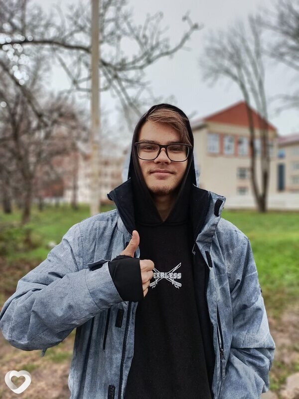 Максим, 22, Москве — анкета №1084825