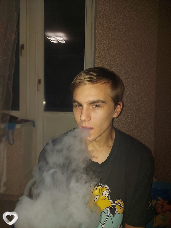 Максим, 22, Москве — анкета №1084886