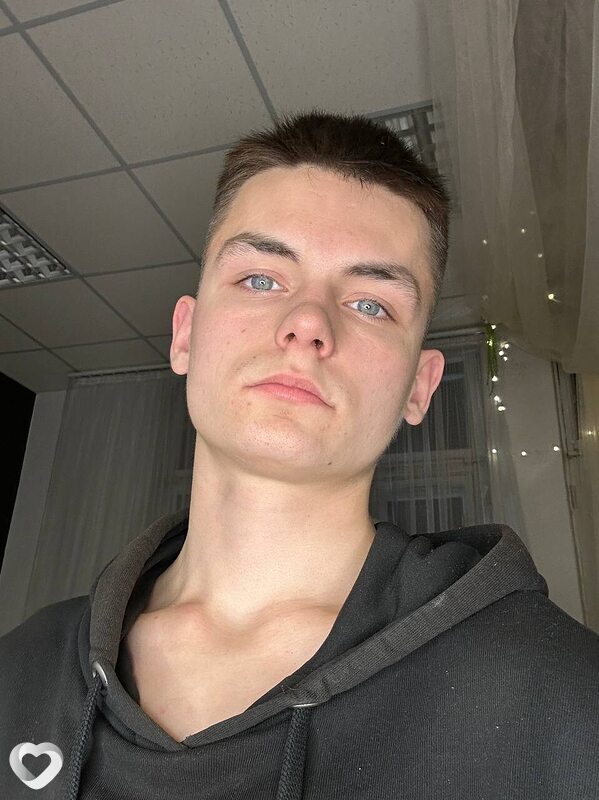 Миша, 21, Минске — анкета №1088066
