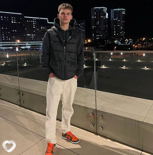 Андрей, 21, Минске — анкета №1088591
