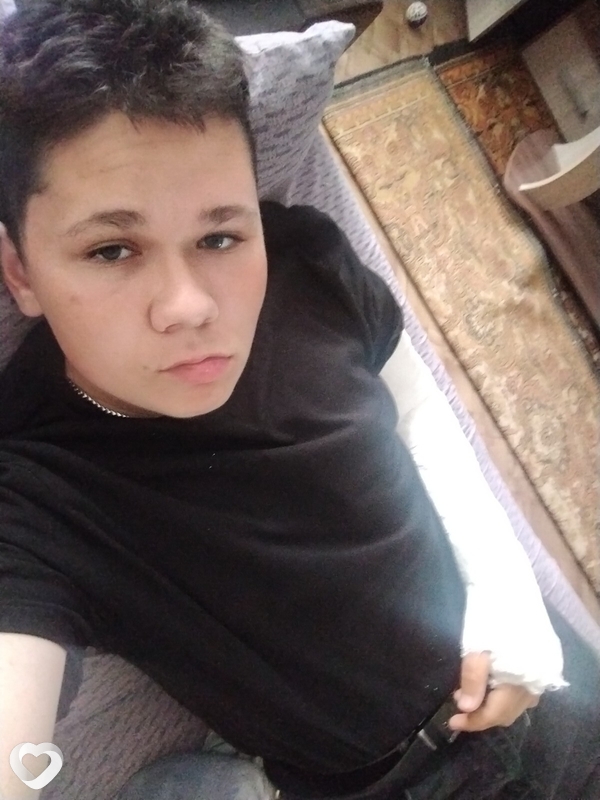 Сашка, 21, Комсомольске-на-Амуре — анкета №1088634