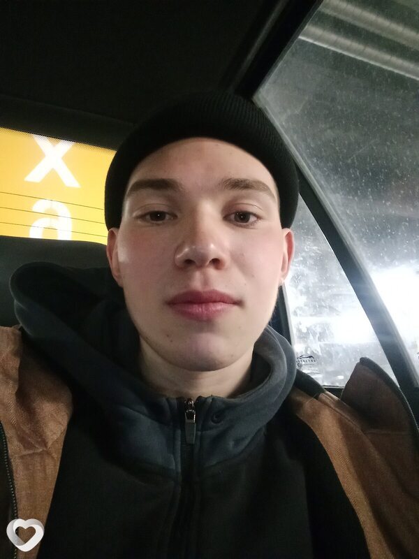 Алексей, 21, Екатеринбурге — анкета №1088922