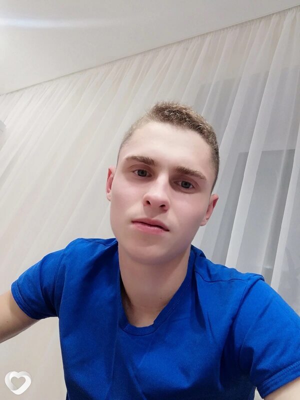 Денис, 23, Москве — анкета №1089448