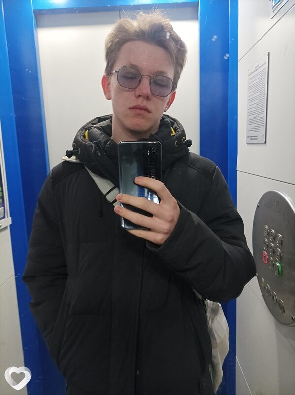 Артём, 21, Магнитогорске — анкета №1089580