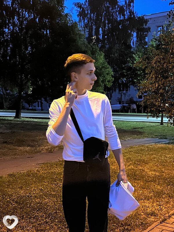 Виталий, 21, Орше — анкета №1090101