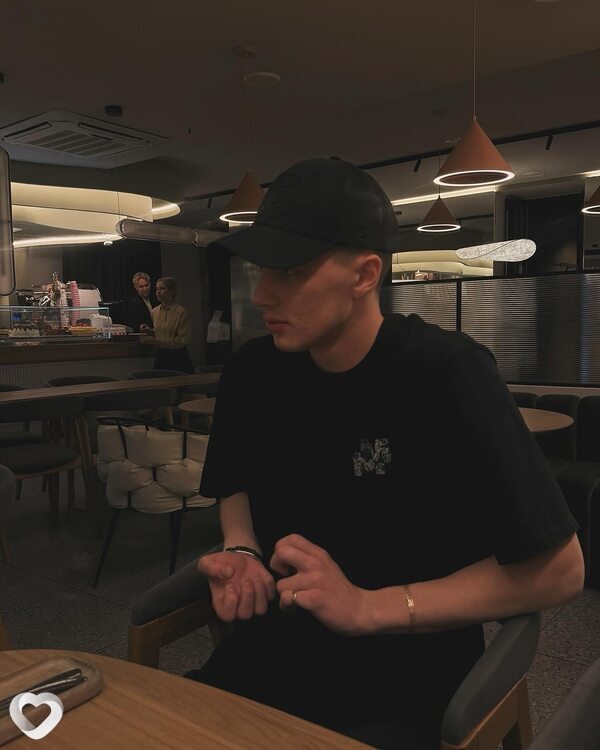 Лев, 23, Москве — анкета №1090254