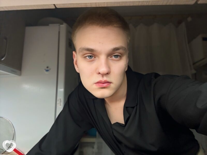 Саша, 22, Магадане — анкета №1090382